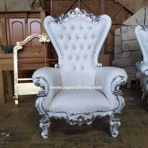 Queen Throne Chair 150 White Silver